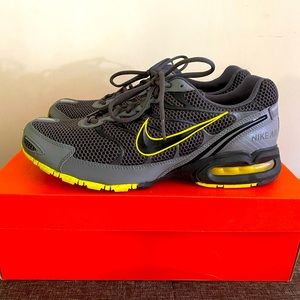 Men’s Nike Air Max Torch 4 running shoes, size 11.5, dark gray/yellow